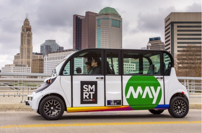 A self-driving shuttle in Ohio.俄亥俄州的自動(dòng)駕駛航汽車(chē)Smart Columbus