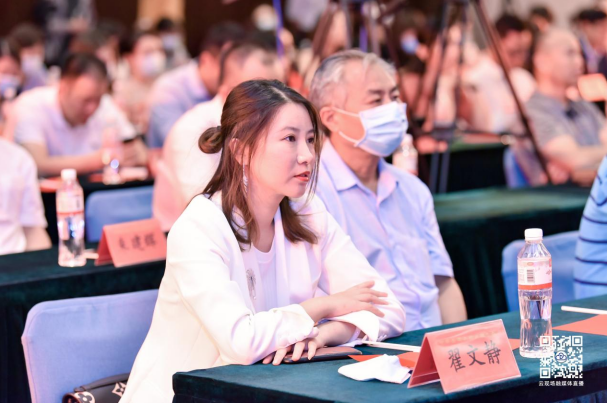 民營企業(yè)家致敬建黨百年！數(shù)據(jù)觀聯(lián)合創(chuàng)始人兼CEO翟文靜參加“德勝門大講堂”